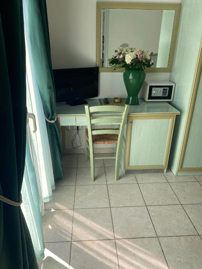 Hotel Philadelphia กัตตอลิกา ภายนอก รูปภาพ