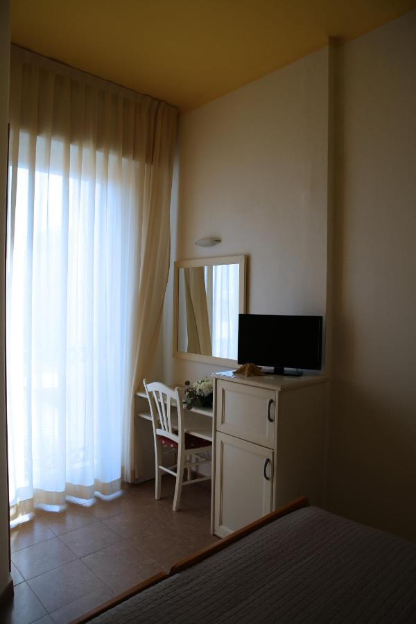 Hotel Philadelphia กัตตอลิกา ภายนอก รูปภาพ