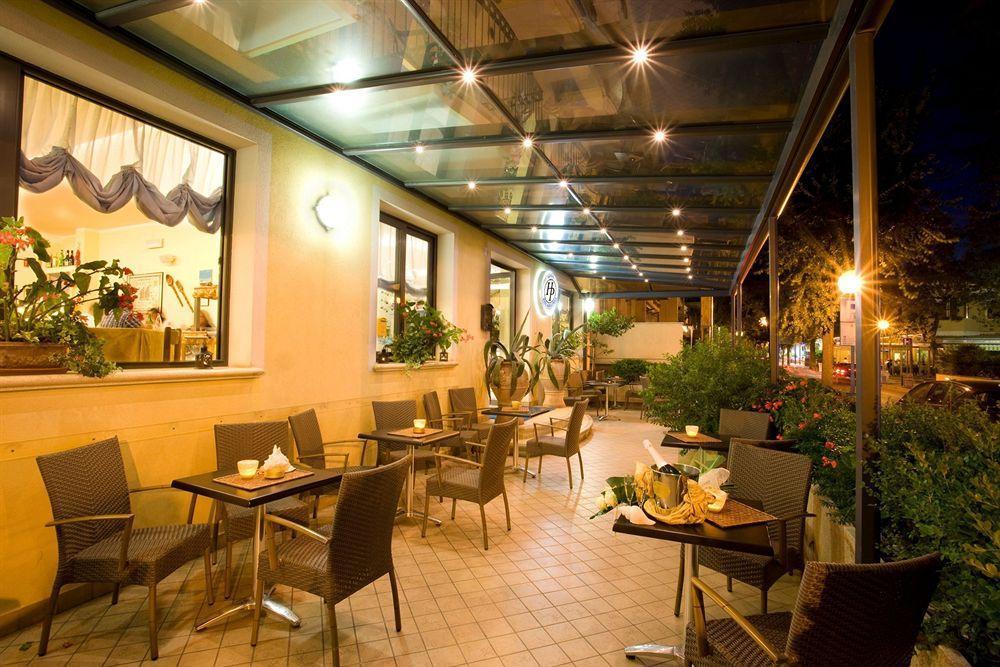 Hotel Philadelphia กัตตอลิกา ภายนอก รูปภาพ